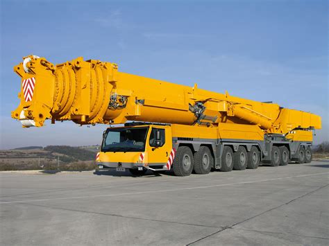 mobile heavy lift crane